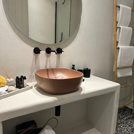 Ico Santorini Apartment Pyrgos Kallistis Exterior photo