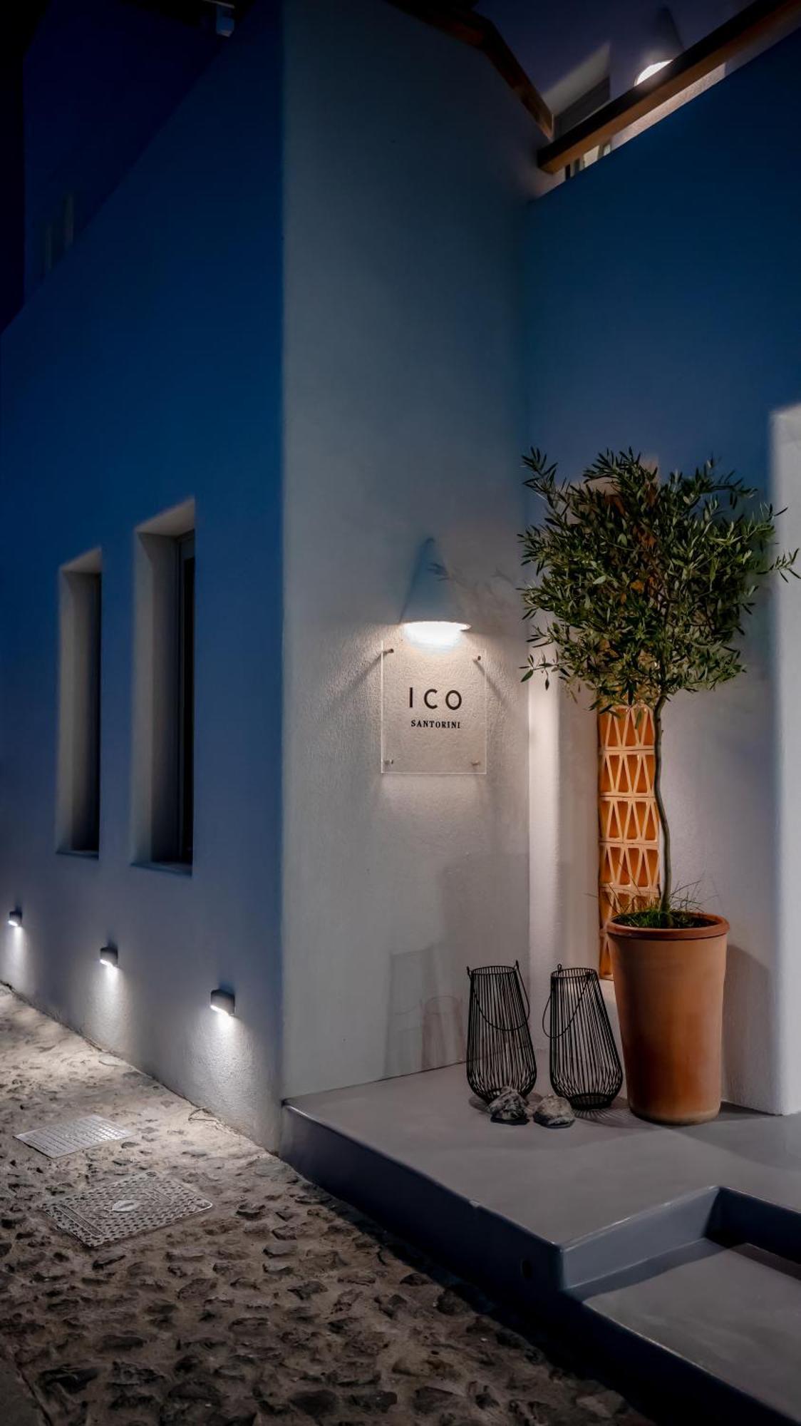 Ico Santorini * Pýrgos