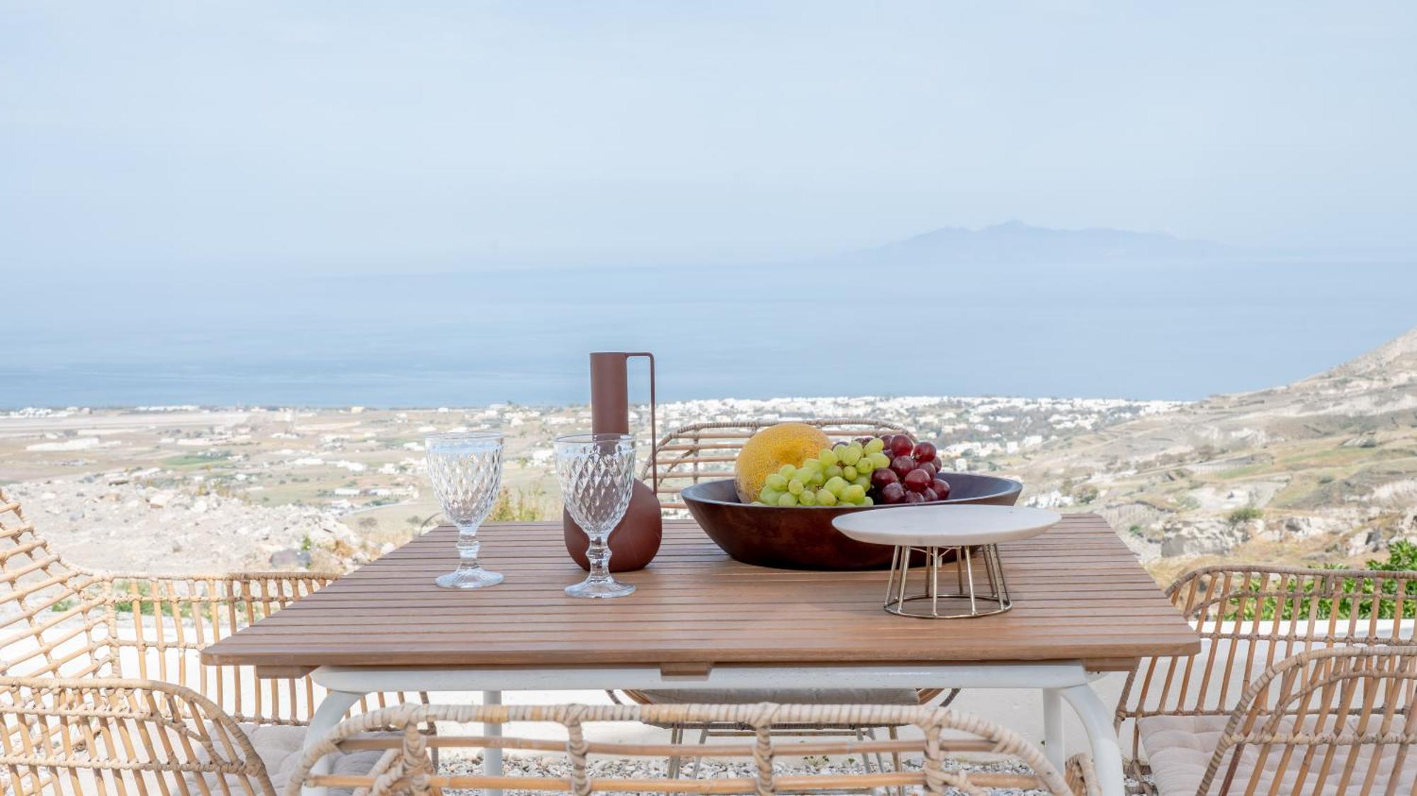 Ico Santorini Pýrgos